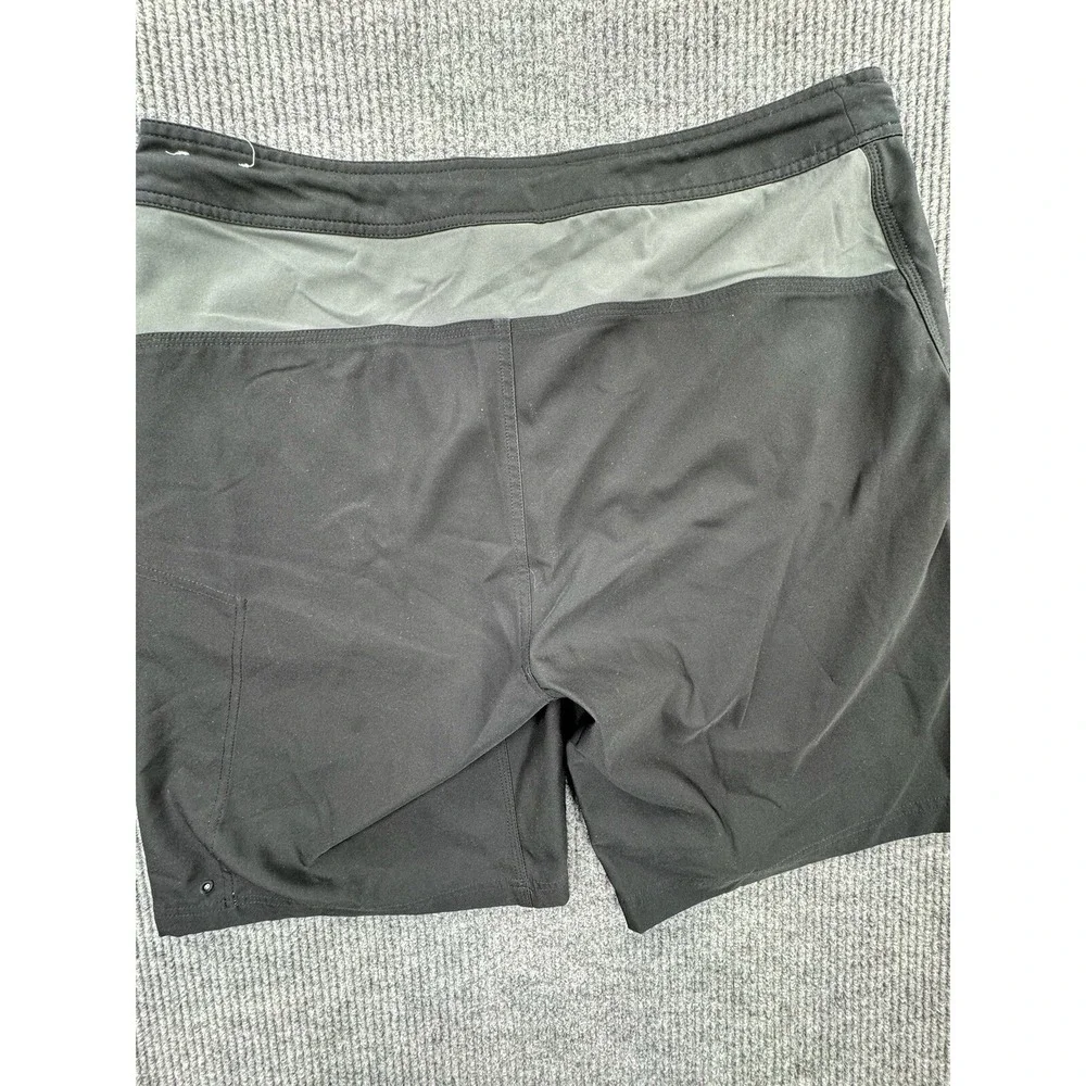 The North Face Shorts Mens‎ 38 Black Chino Golf Dress Zippered Pockets Logo